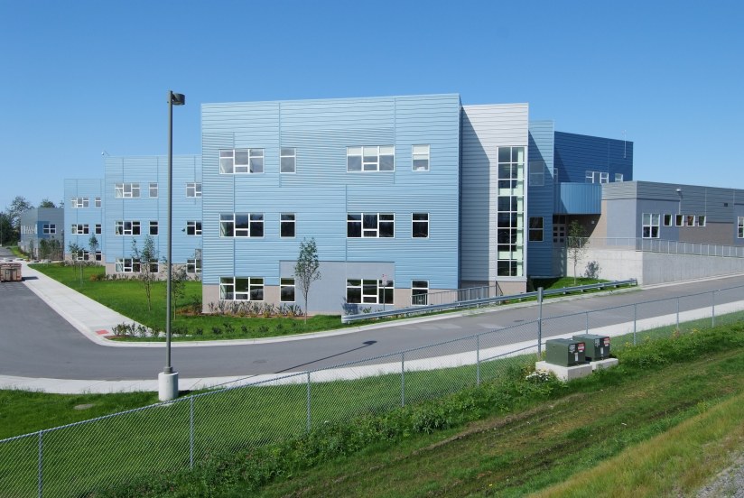 061034 Clark Middle School.jpg